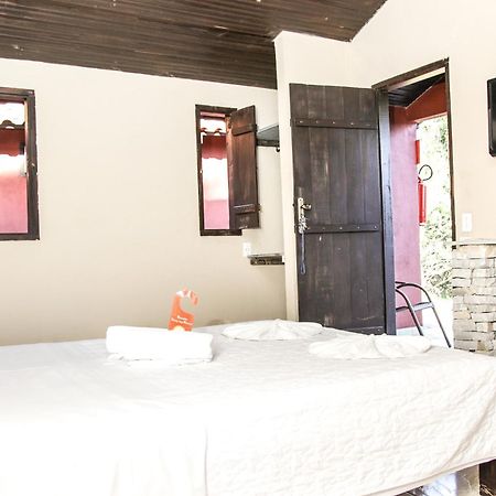 Pousada Villa das Pedras Pirenópolis Habitación foto